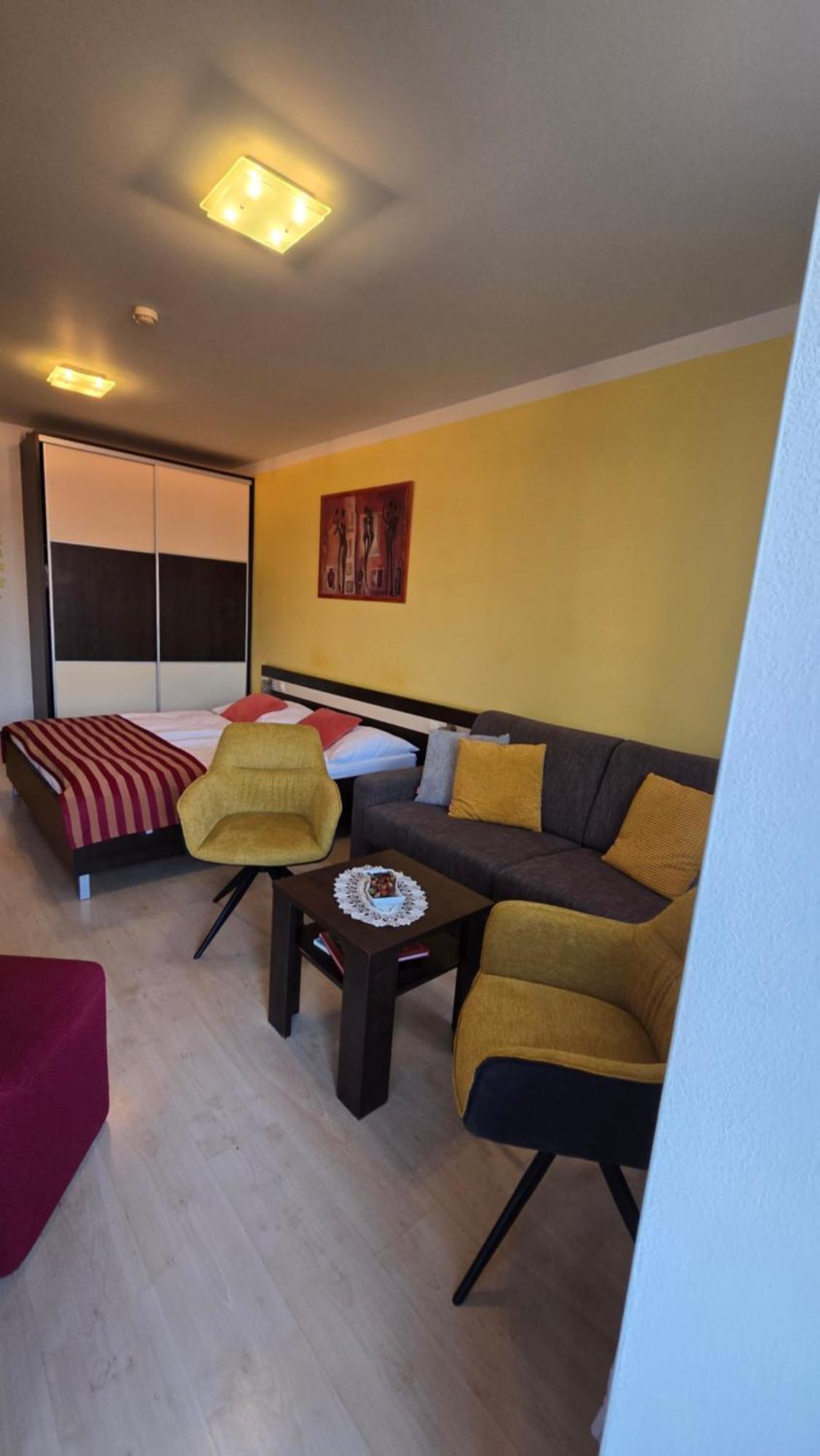 Apartman Aquapark - Hotel Besenova Exterior photo