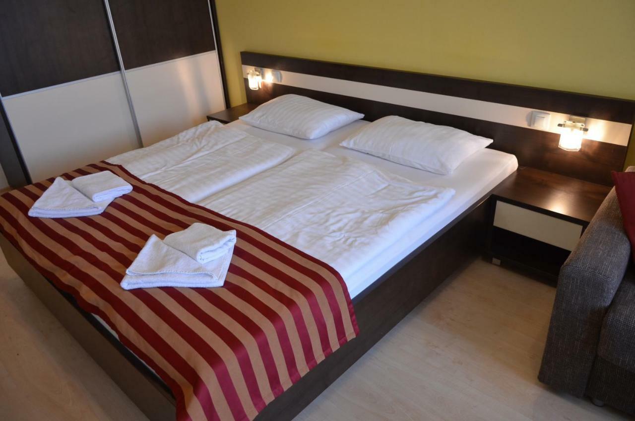 Apartman Aquapark - Hotel Besenova Exterior photo